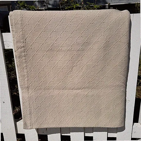 Peacock Alley Matelasse Diamond Coverlet 100% Egyptian Cotton Beige 90x95 READ